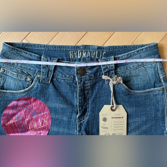 Hydraulic blue jean capris. size 13/14. - Picture 7 of 10
